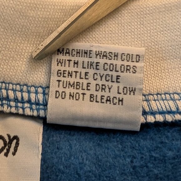 NWT Speculation Blue Holiday Cats Fleece Sweatshirt, Women's size Medium - Picture 6 of 12